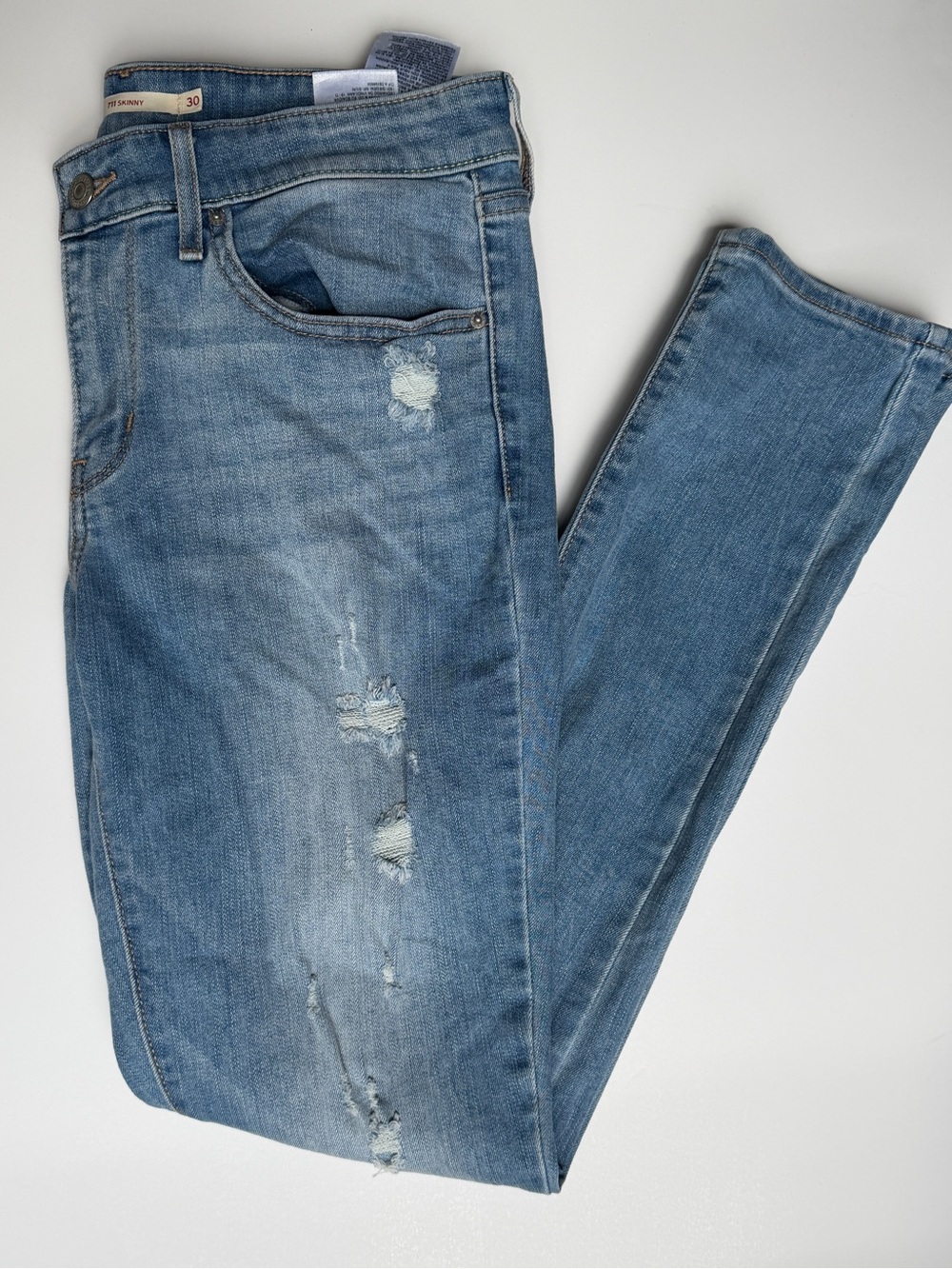 Levi’s 711 Skinny Jeans